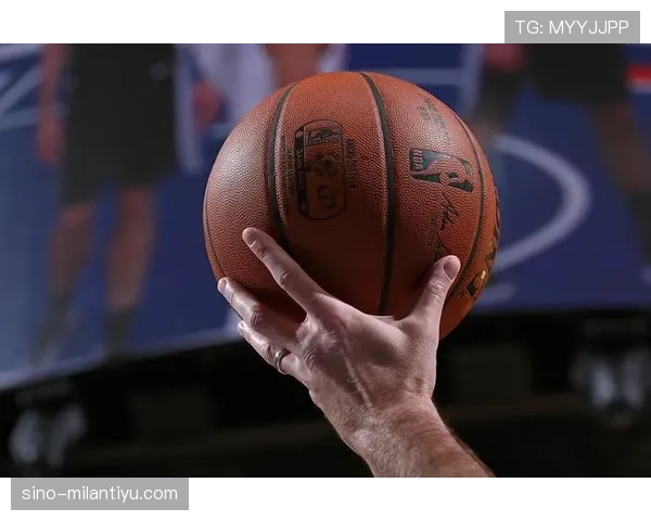 一次看懂：国际篮联和NBA干扰球规则的核心区别在哪？