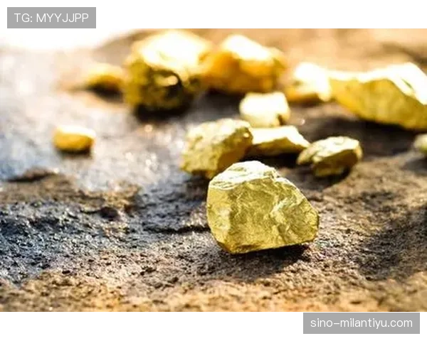 侯志慧家里是不是藏了金矿？光穿的就比我工资高一辈子！