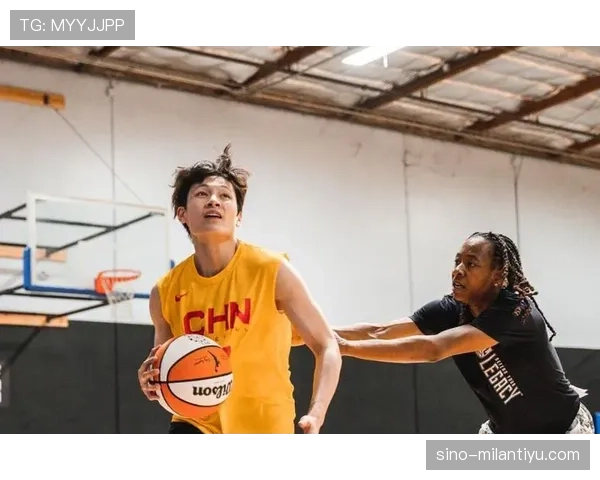 杨力维训练完直接啃鸡腿?这自律和放纵的切换也太真实了 杨力维训练完直接啃鸡腿?这自律和放纵的切换也太真实了