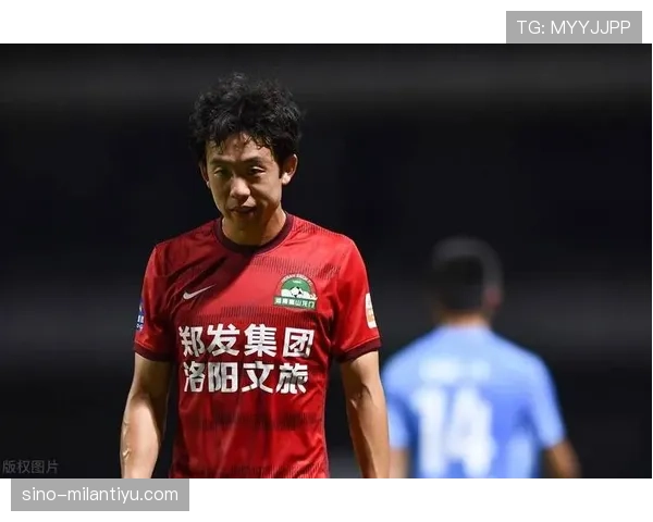 鲁莽犯规判罚标准拆解:为何轻微动作也能吃黄牌?